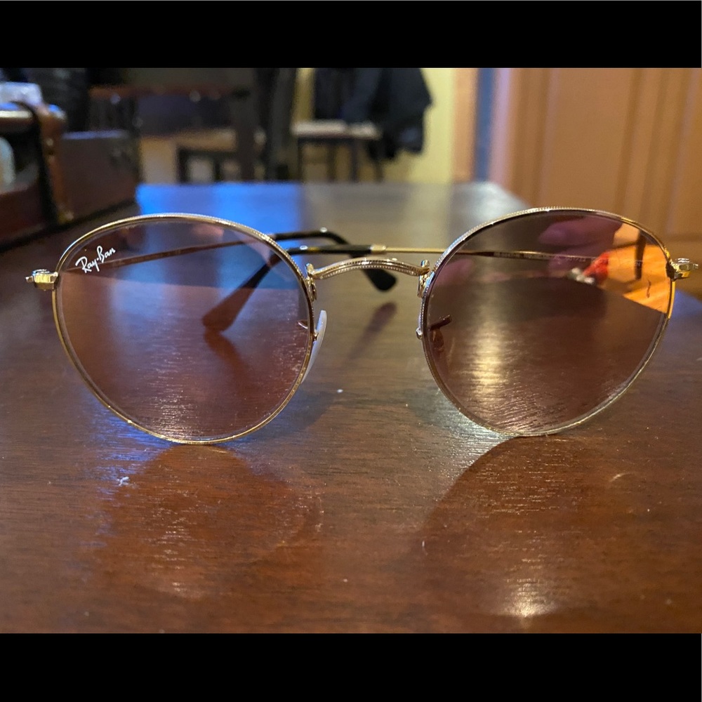 Raybans with pink frames - Picture 4 of 5